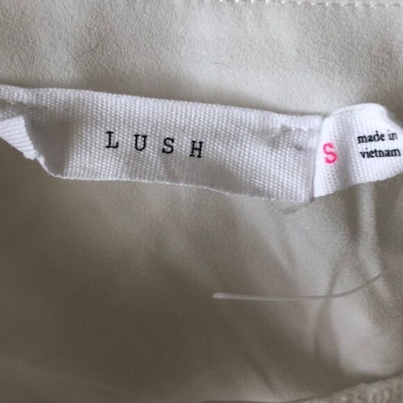 Lush White 3/4 Sleeve Collared Blouse Sz Small - Picture 7 of 8